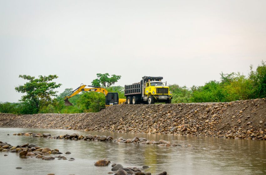  Avanzan obras de protección en el río Pauto