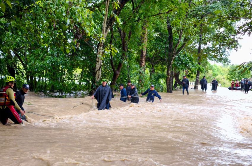  Zorro permanece en Nunchía coordinando atención a familias afectadas por las lluvias