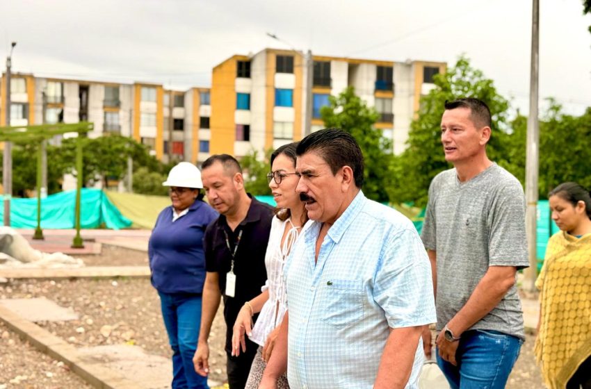  Marco Tulio Ruiz y viceministra de Vivienda entregan parque y subsidios para Yopal